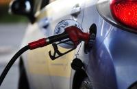 Статья Стоимость нефти падает: сколько украинцы будут платить за бензин Автопродажа